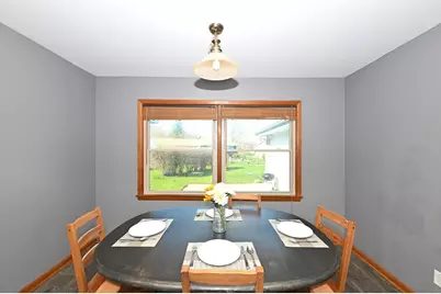 5319  Lakeside Dr, Greendale, WI 53129 - Photo 11