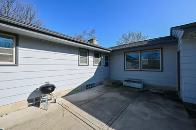 5319  Lakeside Dr, Greendale, WI 53129 - Photo 29