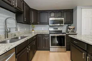 355 Jennifer Ln, Brookfield, WI 53045 - Photo 11
