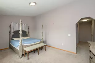 355 Jennifer Ln, Brookfield, WI 53045 - Photo 15