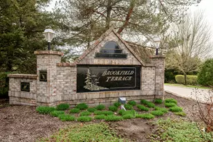 355 Jennifer Ln, Brookfield, WI 53045 - Photo 3