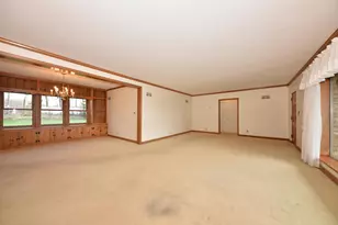 N93W15358 Hillside Ln, Menomonee Falls, WI 53051 - Photo 7