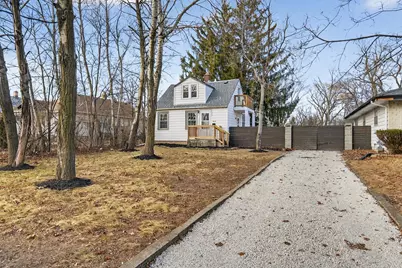 8630 W Lancaster Ave, Milwaukee, WI 53225 - Photo 25