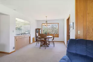 531 Lookout Dr, Pewaukee, WI 53072 - Photo 9