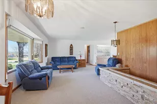 531 Lookout Dr, Pewaukee, WI 53072 - Photo 7
