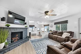 2225 Lakeshore Dr, Racine, WI 53139 - Photo 17