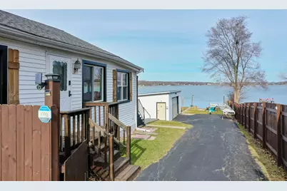 2225  Lakeshore Dr, Racine, WI 53139 - Photo 31