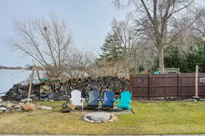 2225  Lakeshore Dr, Racine, WI 53139 - Photo 27