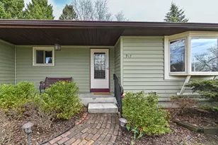 917 Howard St, Waukesha, WI 53188 - Photo 3