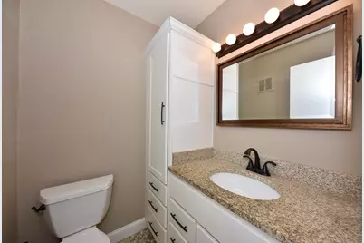 3935 S 84th St #4, Greenfield, WI 53228 - Photo 11