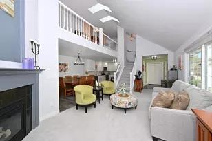 4870 S Waterview Ct, Greenfield, WI 53220 - Photo 11