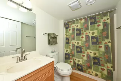 4870 S Waterview Ct, Greenfield, WI 53220 - Photo 33