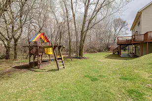 412 E Red Pine Cir, Dousman, WI 53118 - Photo 49