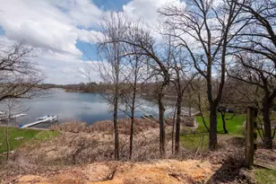 W289N7940 Park Dr, Merton, WI 53029 - Photo 7