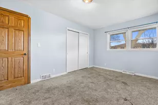 3716 Marquette St, Racine, WI 53402 - Photo 9