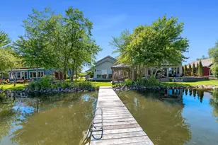4175 N Island Ln, Cambridge, WI 53523 - Photo 7