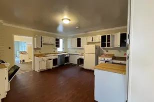 1010 N 9th St, Sheboygan, WI 53081 - Photo 9