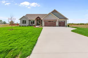 2110 Highland Wy, Racine, WI 53177 - Photo 7