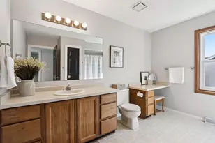 1720 Erin Ln, Waukesha, WI 53188 - Photo 27