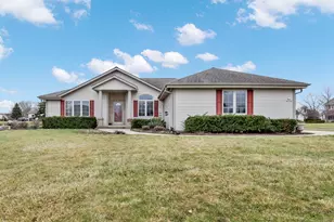 N67W13397 Roman Ct, Menomonee Falls, WI 53051 - Photo 5