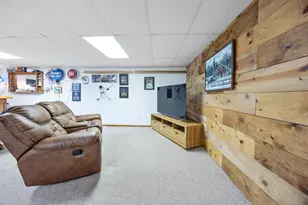 N48W14572 Hampton Rd, Menomonee Falls, WI 53051 - Photo 29