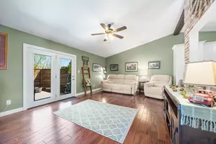N48W14572 Hampton Rd, Menomonee Falls, WI 53051 - Photo 7