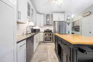 N48W14572 Hampton Rd, Menomonee Falls, WI 53051 - Photo 11
