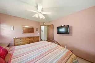 318 Dodie Dr, Waukesha, WI 53189 - Photo 9