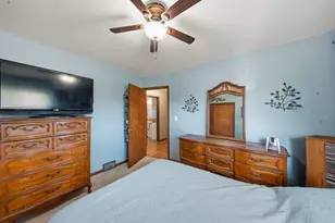 318 Dodie Dr, Waukesha, WI 53189 - Photo 11