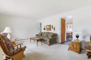 1001 Glenview Dr, Manitowoc, WI 54220 - Photo 5