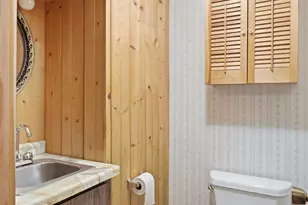 1001 Glenview Dr, Manitowoc, WI 54220 - Photo 21