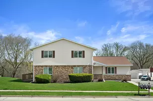 1605 Vogt Dr, West Bend, WI 53095 - Photo 23