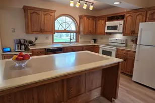 2012 Creek Ridge Dr, Racine, WI 53402 - Photo 19
