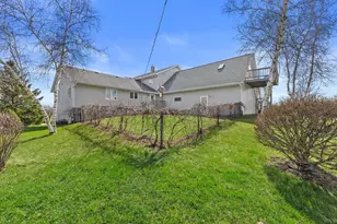 7293 Aurora Rd, West Bend, WI 53090 - Photo 91