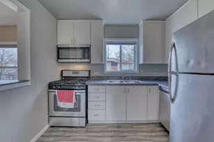 1006 Wilmot Ave, Twin Lakes, WI 53181 - Photo 9