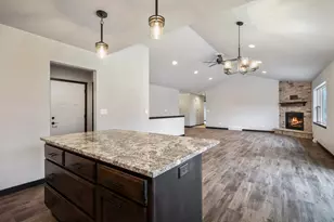 1909 Summit St, Manitowoc, WI 54220 - Photo 15