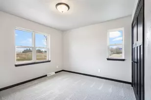 1909 Summit St, Manitowoc, WI 54220 - Photo 29