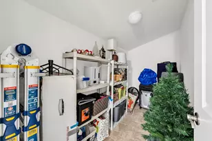 2515 W Colonial Woods Dr, Oak Creek, WI 53154 - Photo 21