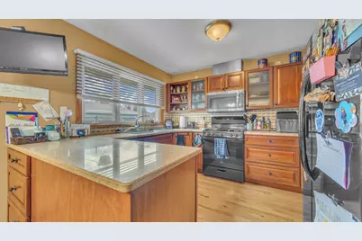 904  Mead Ave, Sheboygan, WI 53081 - Photo 7