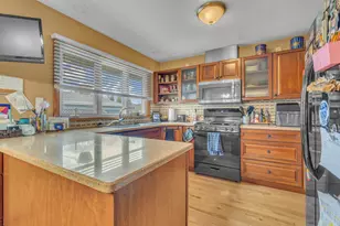904 Mead Ave, Sheboygan, WI 53081 - Photo 7