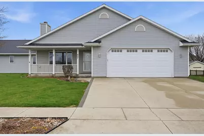 607 S 2nd St, Cedar Grove, WI 53013 - Photo 1