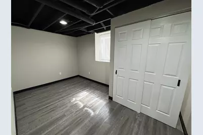 8057 W Herbert Ave, Milwaukee, WI 53218 - Photo 23