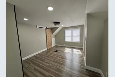 8057 W Herbert Ave, Milwaukee, WI 53218 - Photo 13