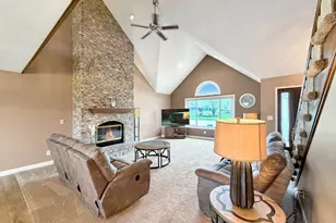 1525 Puritan Rd, New Holstein, WI 53061 - Photo 9