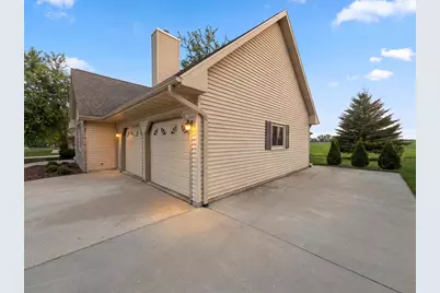 1525  Puritan Rd, New Holstein, WI 53061 - Photo 3