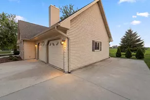 1525 Puritan Rd, New Holstein, WI 53061 - Photo 3