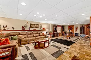 2804 Glen Ivy Dr, West Bend, WI 53090 - Photo 23
