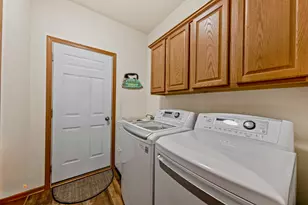 2804 Glen Ivy Dr, West Bend, WI 53090 - Photo 17