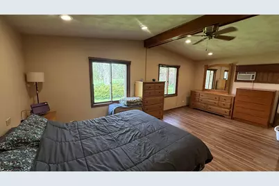 6516  Green Ridge Dr, Racine, WI 53406 - Photo 21