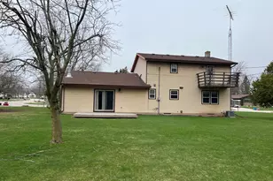 1905 Knuell St, Manitowoc, WI 54220 - Photo 3
